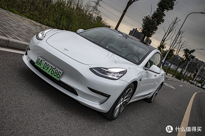 特斯拉model3试驾深度体验,特斯拉model3performance续航