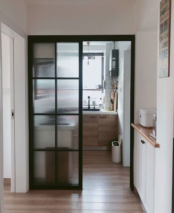 厨房隔油烟门,厨房防油烟门效果图