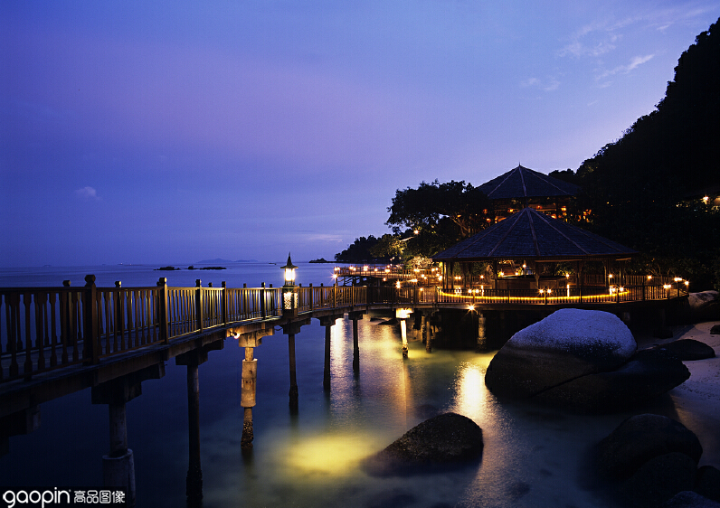 秘境酒店香格里拉,秘境森林温泉酒店