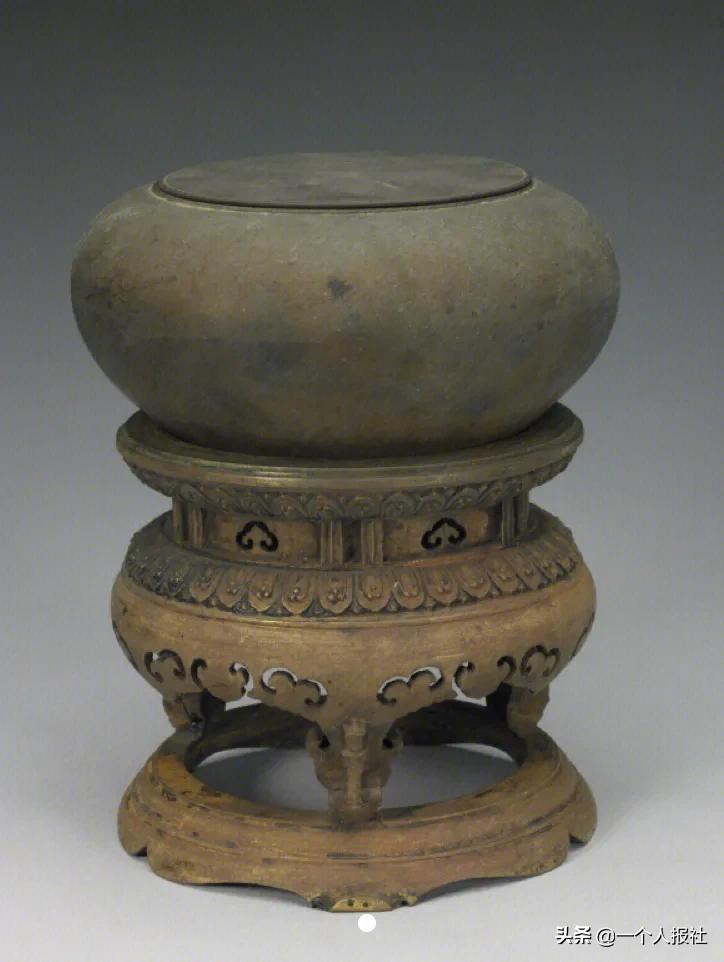 明成斗彩蟋蟀罐瓷器价格,中贸圣佳蟋蟀罐