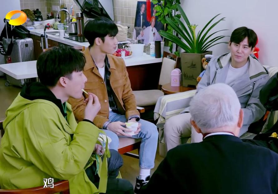 牛犇老师真的是宝藏大爷了！从影70年，人狠话不多，满满正能量！