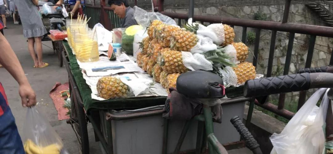 菠萝甜还是凤梨甜,不知道是菠萝还是凤梨