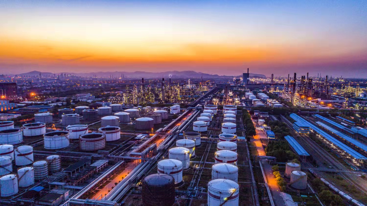 中国石化镇海炼化厂工资多少,中国石化炼化厂待遇