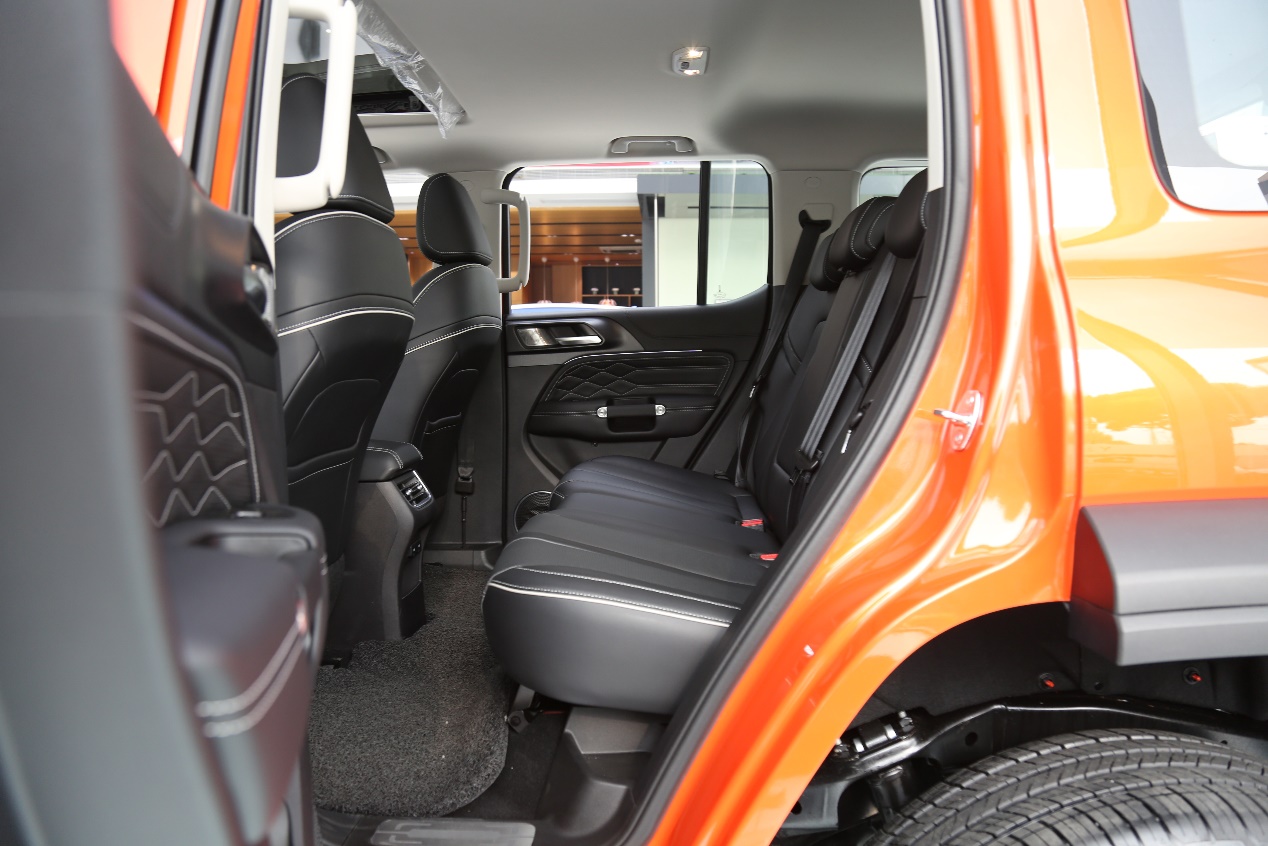 坦克300这款车多少钱七座,坦克300五款车型买哪一款最合适