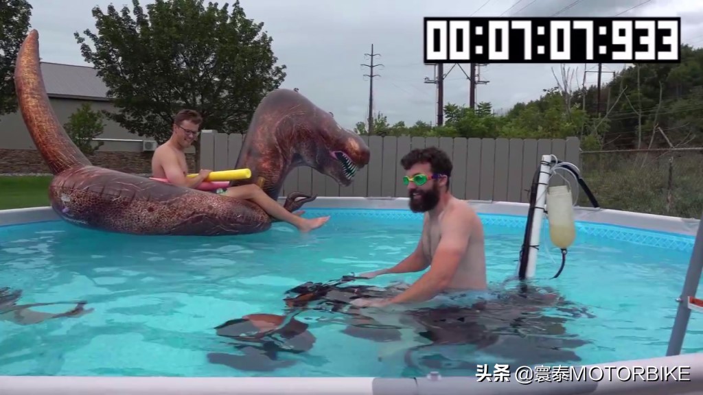 摩托车涉水高度测试,摩托车水面测试