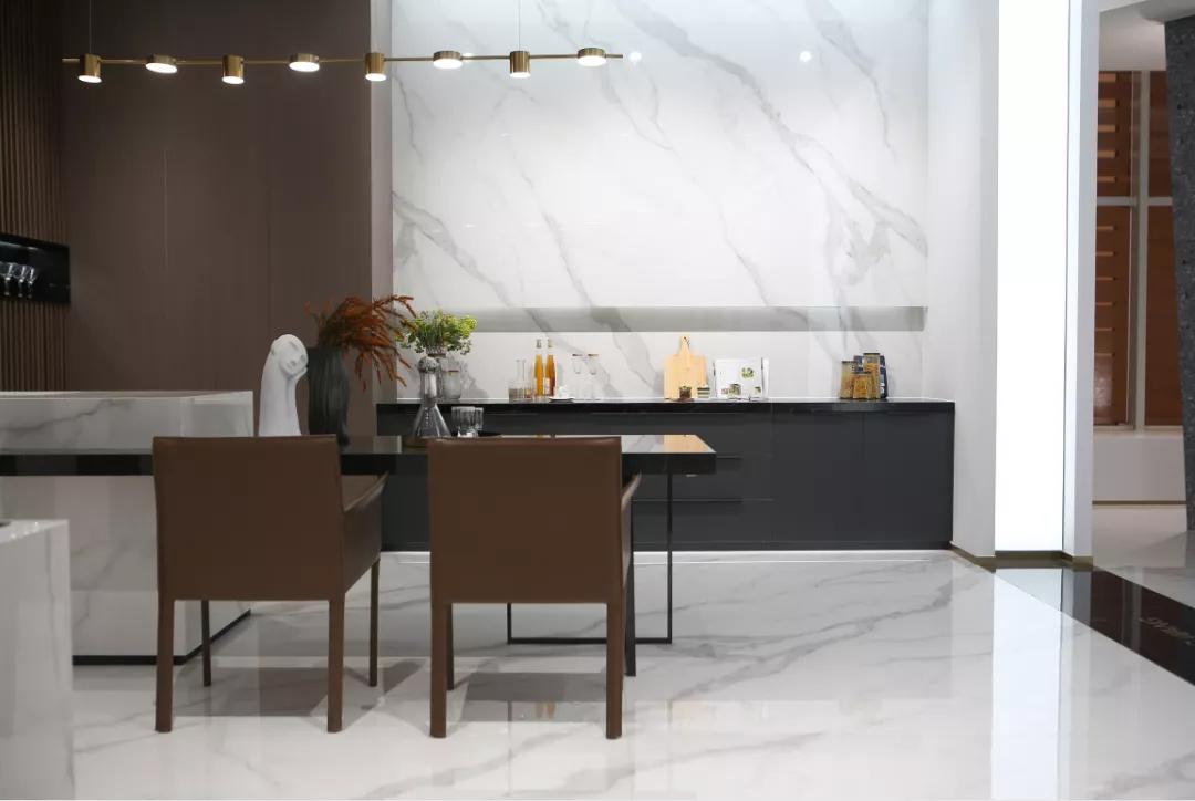 冠星王澜系列展厅效果,冠星王陶瓷佛山总部展厅