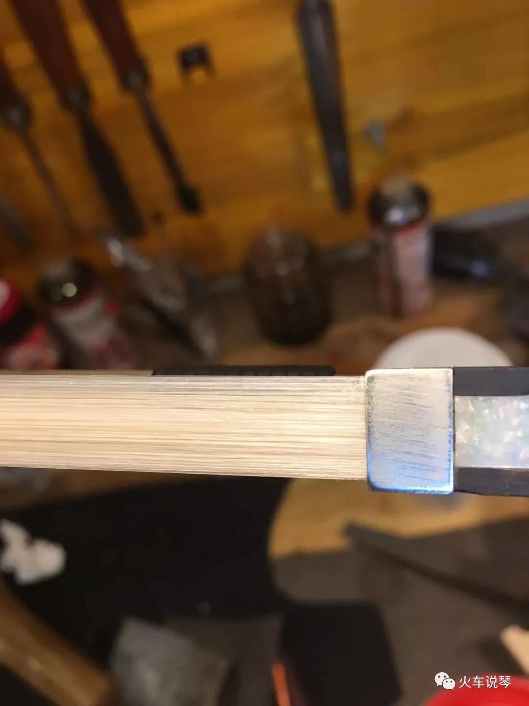 手把手带你学换刃,高档的小提琴弓毛用平了怎么换