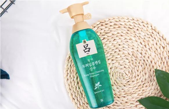 淡黄的长裙蓬松的头发完整版原音,淡黄的长裙蓬松的头发