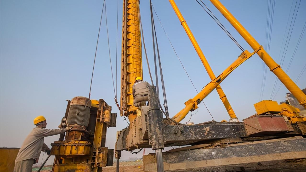 搞挖机挣的钱都去哪了,搞挖机的挣不挣钱