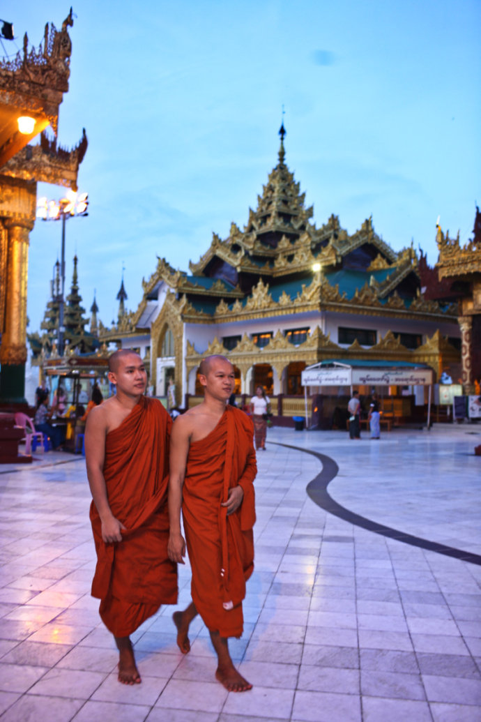 一座美丽的城市缅甸仰光,80年代的缅甸仰光城市