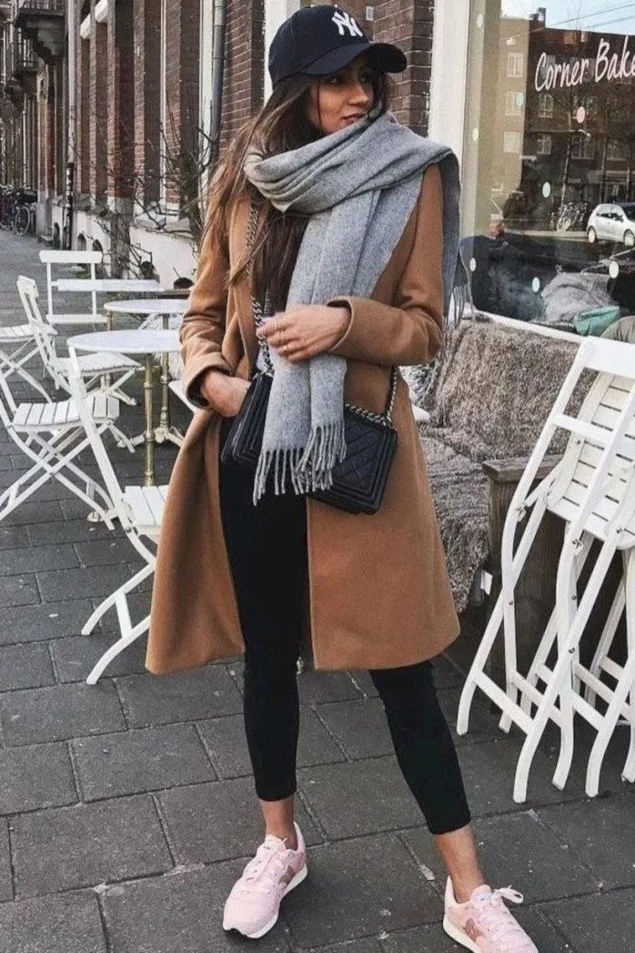 驼色大衣多种风格穿搭攻略,驼色大衣的高级感穿搭示范