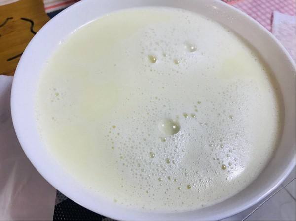 变质牛奶喝了怎么办,过期的豆浆和牛奶能浇花吗