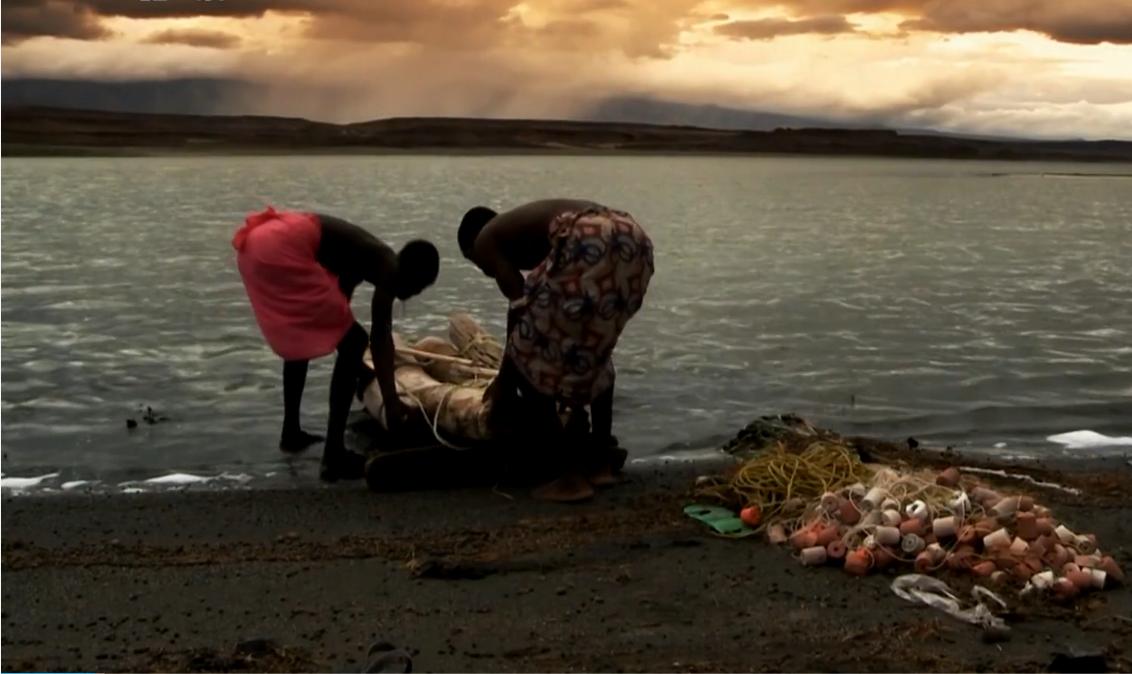 只吃鱼的非洲部落,没鱼就捕杀鳄鱼吃,从不吃其他的