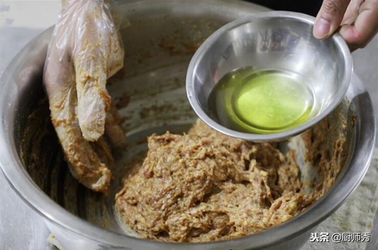 灌汤水饺的正宗制作方法,灌汤水饺怎么做比较好吃