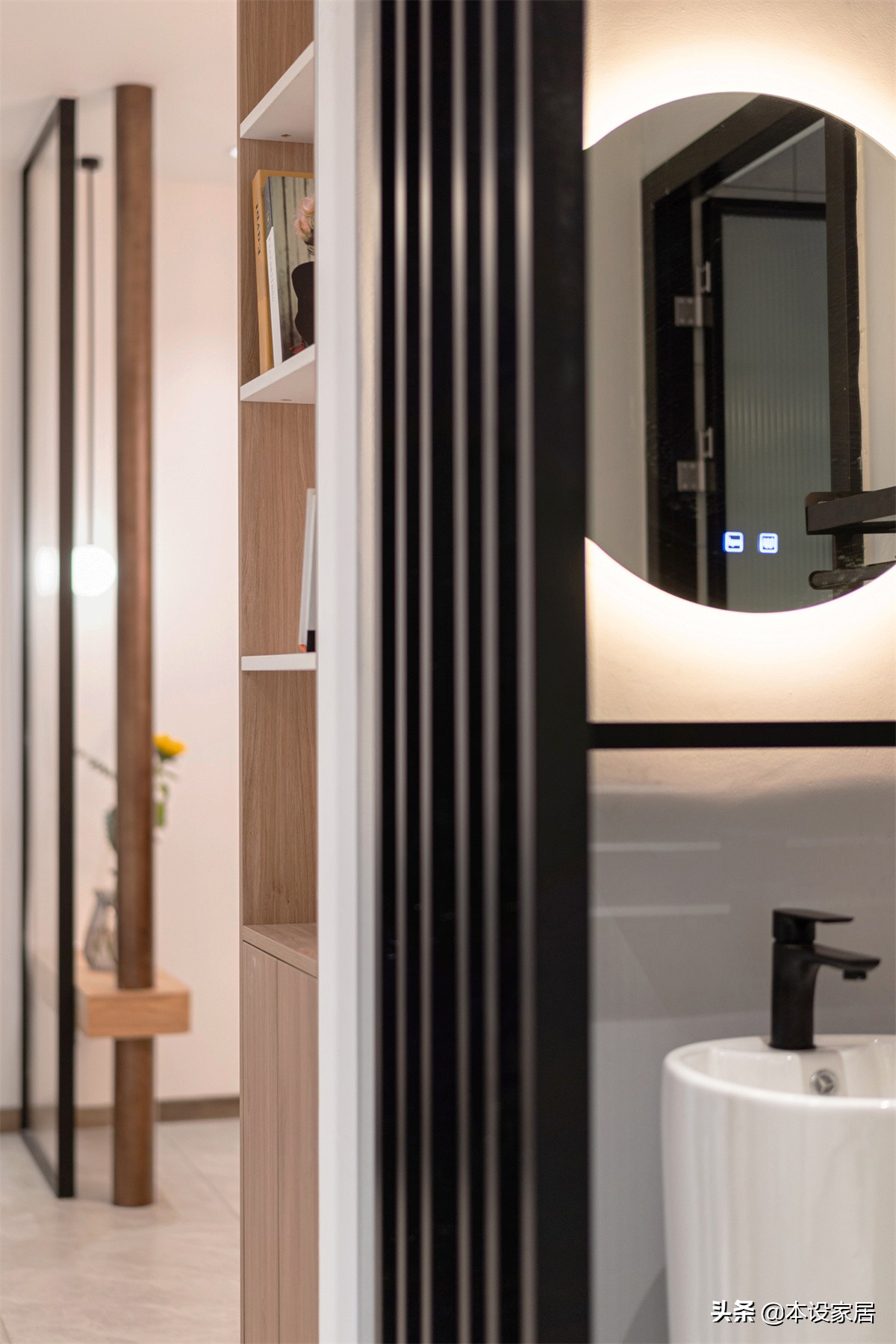 入户门正对客厅处放电视还是沙发,入户门正对客厅和阳台户型效果图