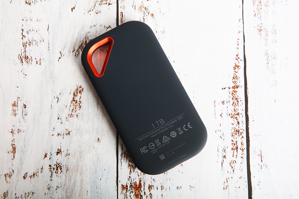 闪迪至尊超极速固态硬盘拆解,闪迪至尊极速移动固态硬盘使用