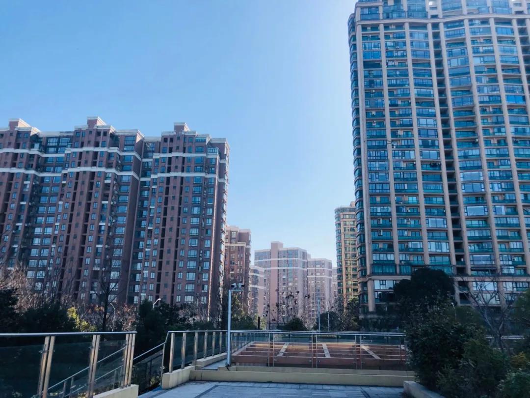 落寞！曾风靡杭州的“国际滨”一线江景房，如今许多只能卖4万+