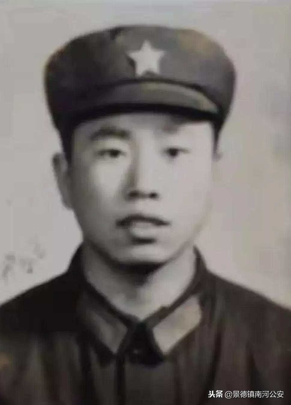 难忘军帽上的红五星