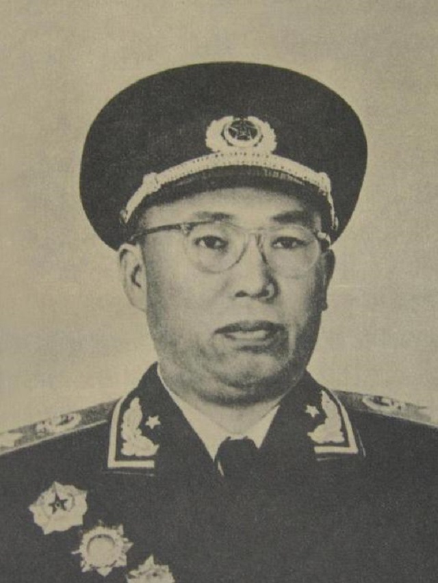 十大元帅,单论战功谁排第一?毛主席又给予了他们怎样的评价?