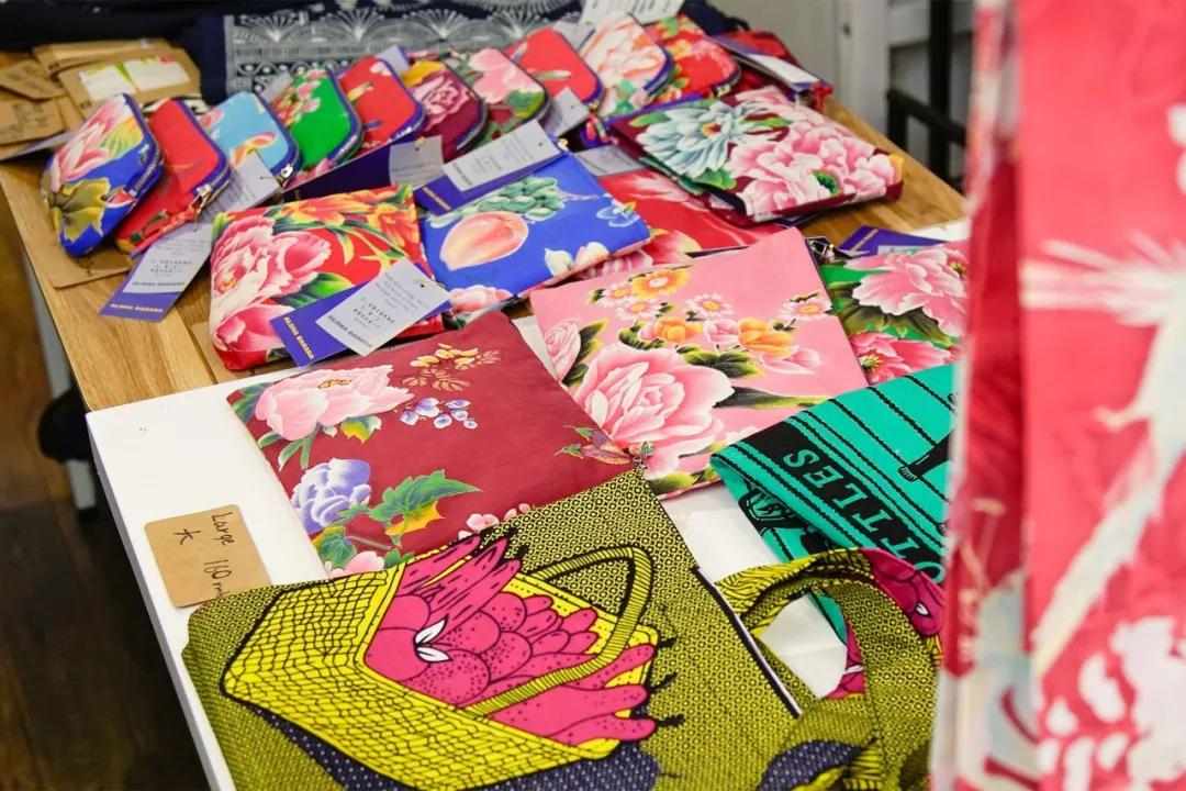 北京一对情侣三年不点外卖,一对北京情侣三年零收入