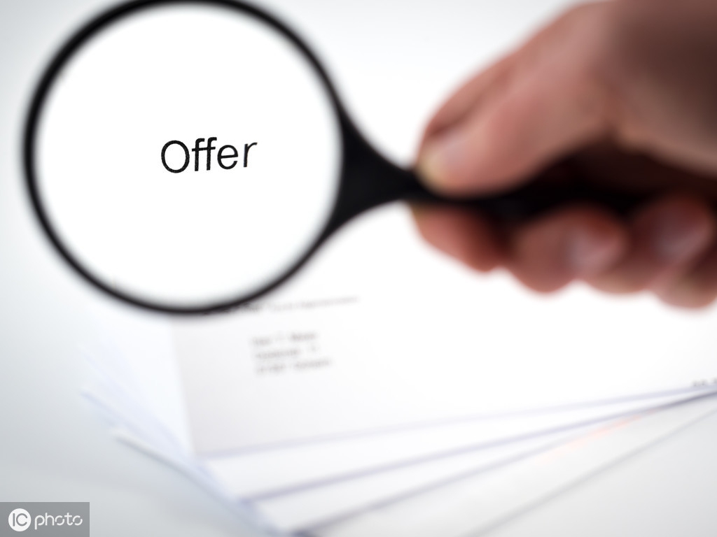 应届毕业生自荐信1000字,中考特长生自荐信格式范例