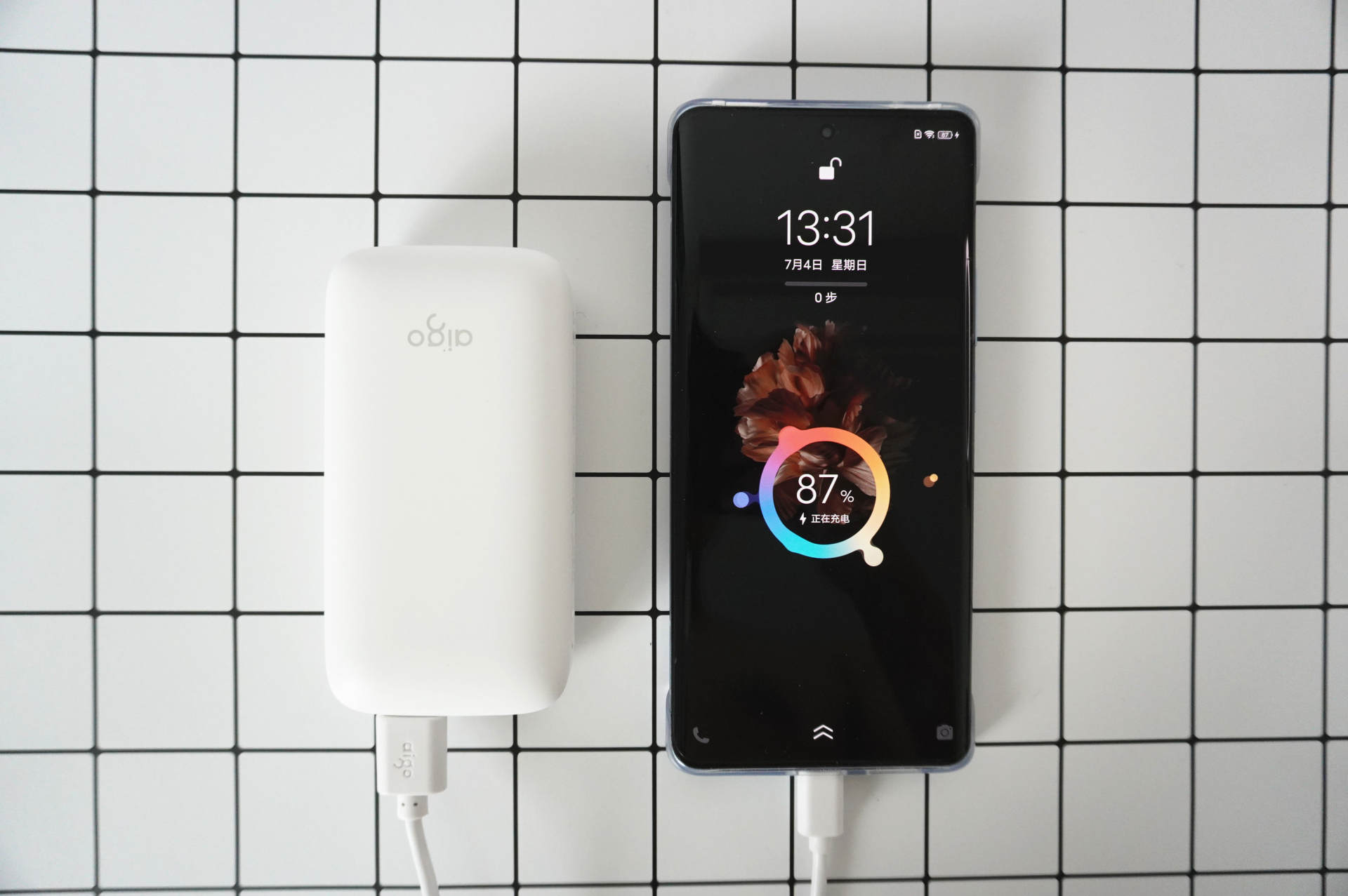 aigo爱国者充电宝如何使用,爱国者aigo充电宝