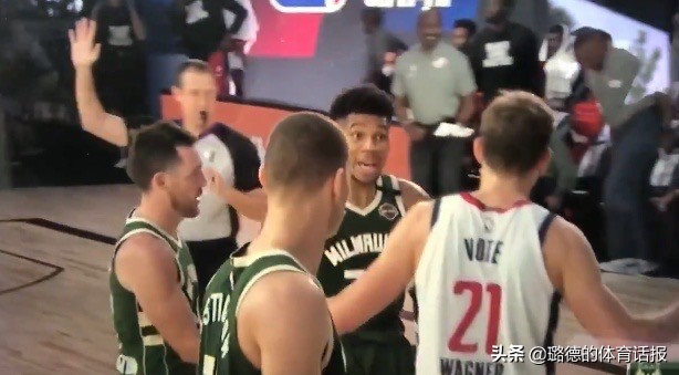 用头撞人！字母哥懊悔不已比尔很不满意球迷：扬尼斯齐达内