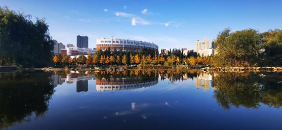 坐拥“专属地铁”,有7大美食集结地!东北这所大学“顶尖”配置太绝!