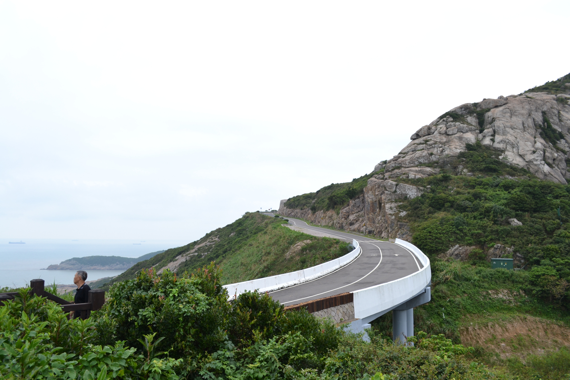 舟山群岛第5大岛沙雕故乡朱家尖，10里金沙美如画，大青山来自驾