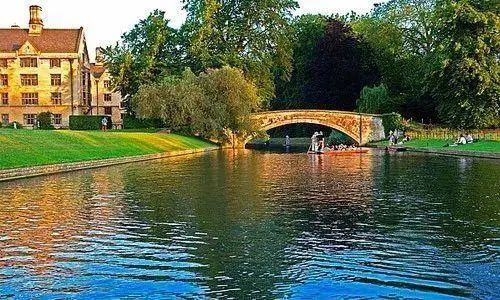 徐志摩最美十首诗有声阅读,徐志摩最美的10首诗歌浪漫唯美