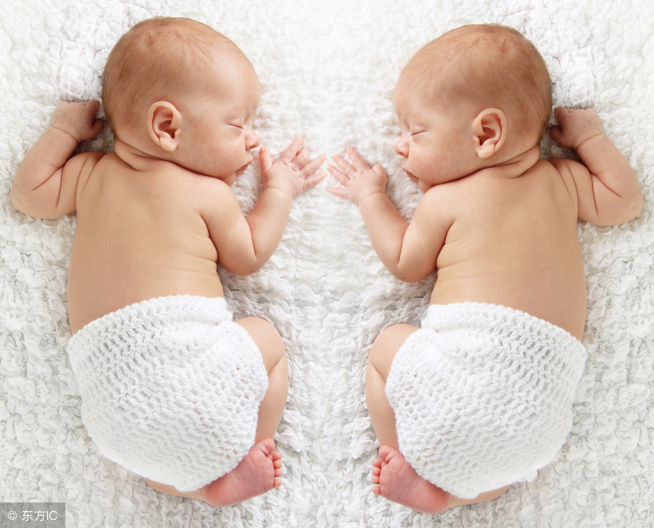 女宝宝正确换尿不湿方法,换尿不湿十大禁忌