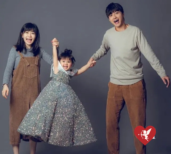 福原爱晒童年照,福原爱同款背带裤