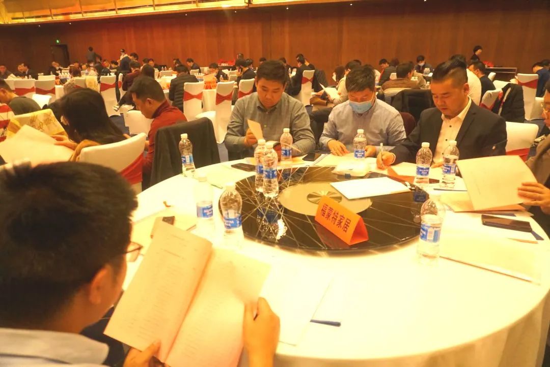 热烈祝贺福蒙特董事长当选河南省家具协会首届轮值会长