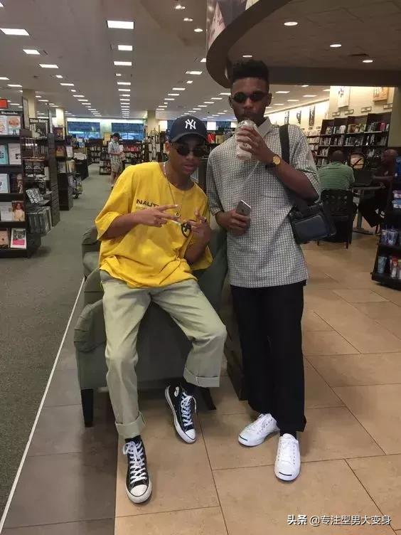 你以为你有双鞋就是潮男吗,你以为一身名牌衣服就是有钱人吗