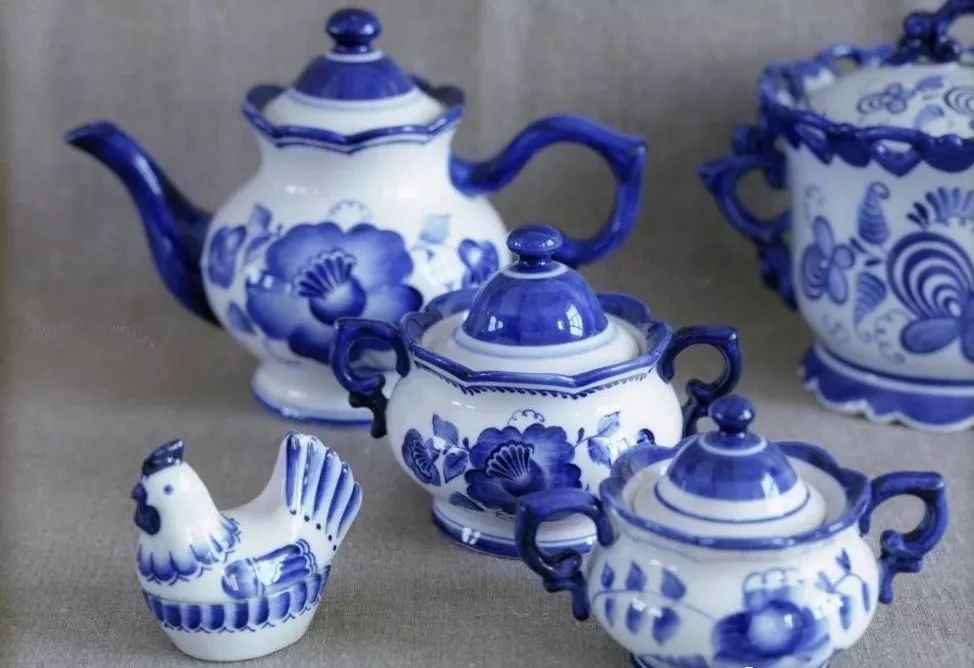 当成都遇见甜虾伏特加餐具套娃……