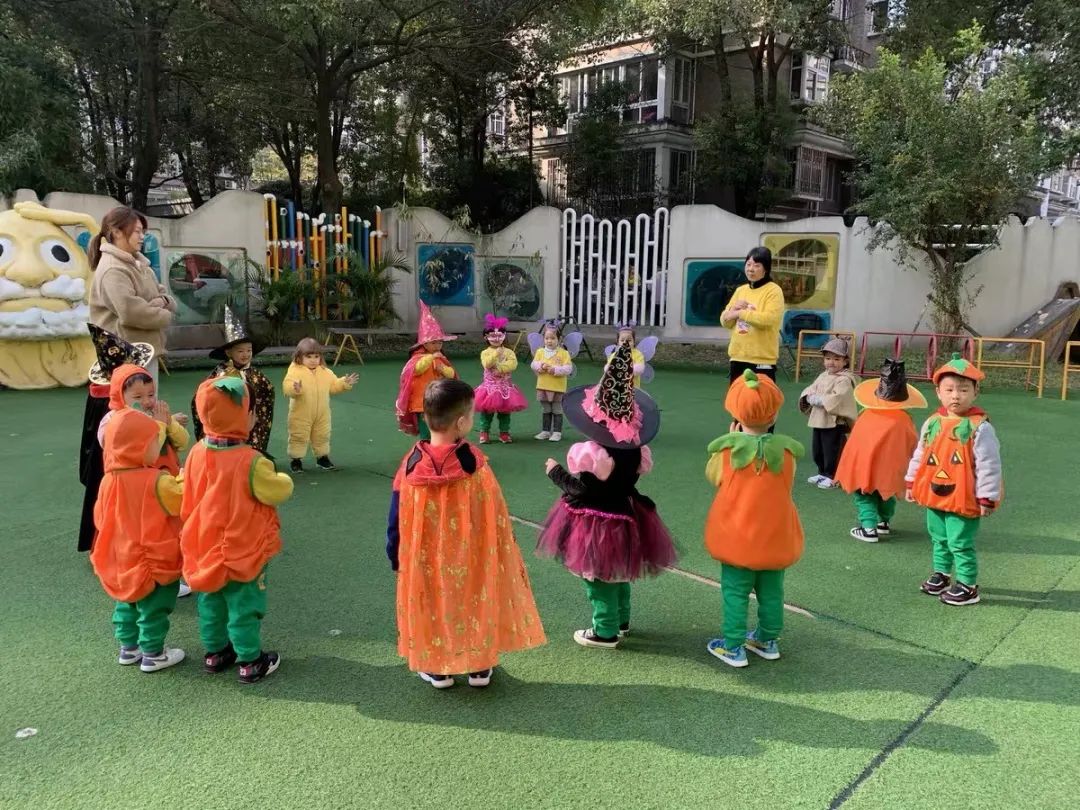 万圣节扮中国僵尸吓老外,万圣节为什么是崇洋媚外