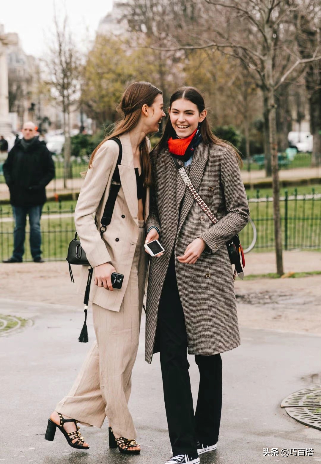 长款黑色羽绒服外套怎么搭配好看,长款外套怎么搭配好看