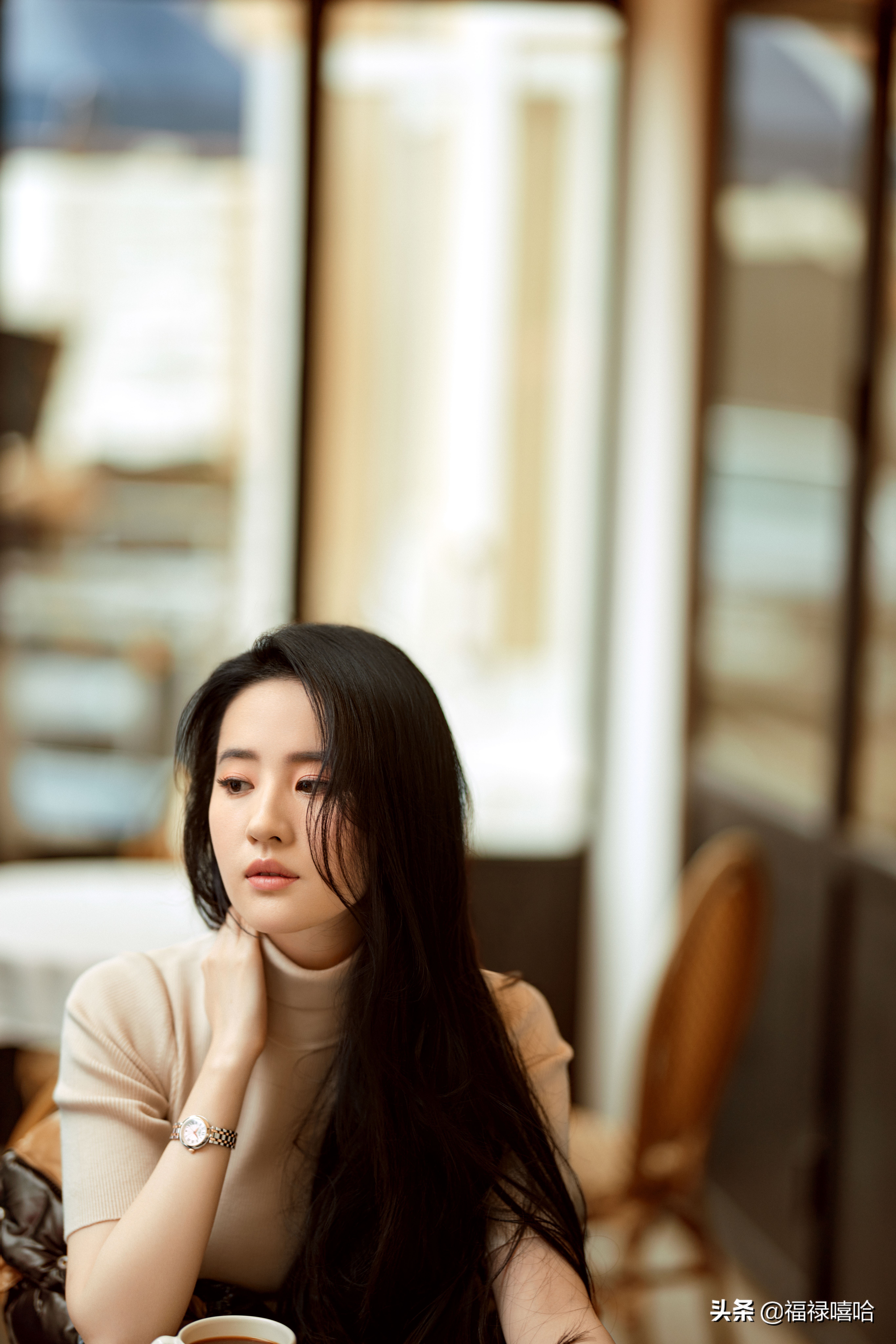 刘亦菲红宝石机械表,刘亦菲同款手表怎么调时间