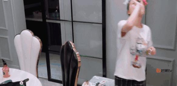 长时间在室内要不要补涂防晒?平价又好用的散粉有哪些?