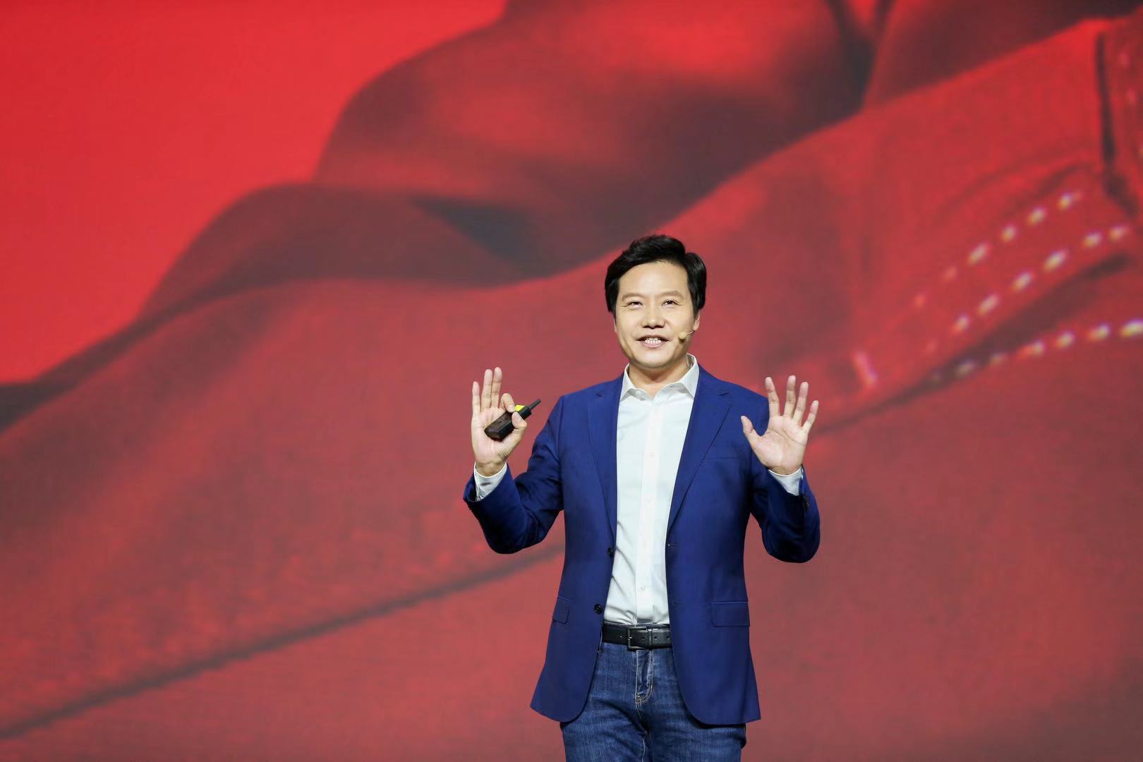 雷军跟董明珠的赌局现在怎么回应,雷军首次回应与董明珠的10亿赌局