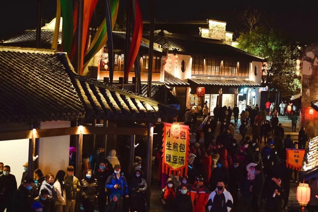 沙家浜夜游最新,常熟沙家浜景区夜色