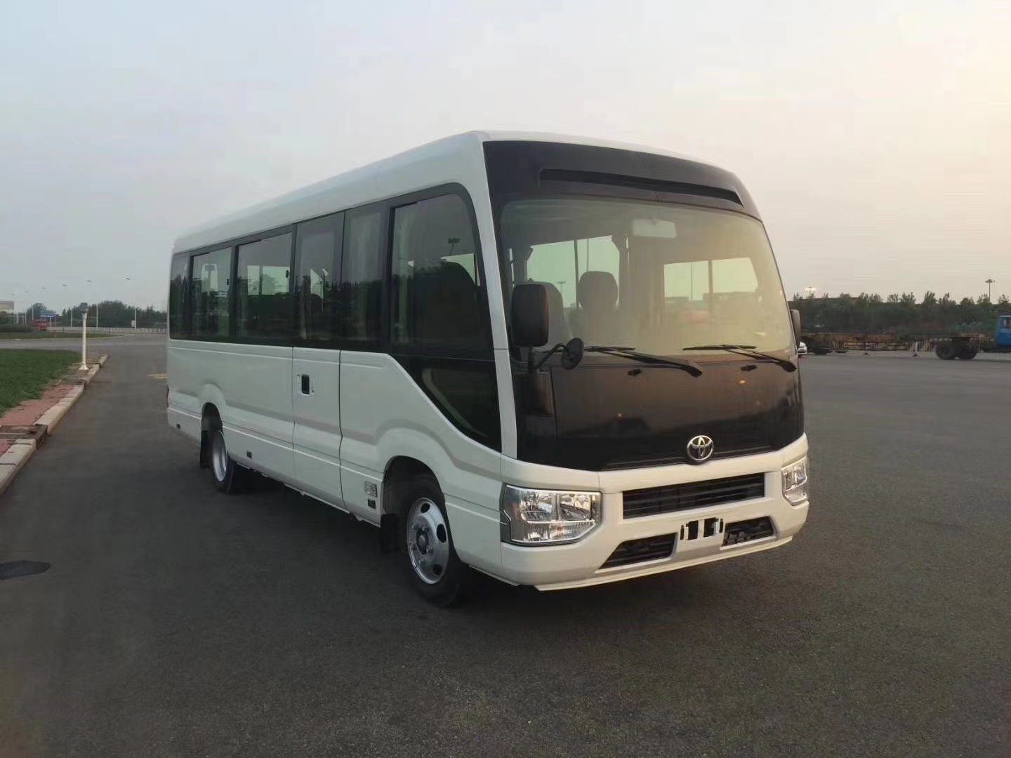 丰田考斯特最豪华版,丰田考斯特顶级车的图片