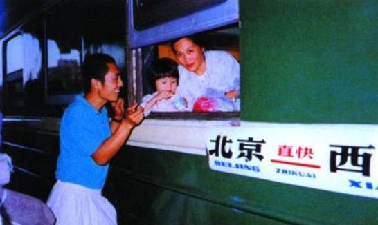 为生三胎代价大！张艺谋被罚巨款、佟大为女儿变领养、黄磊降职？