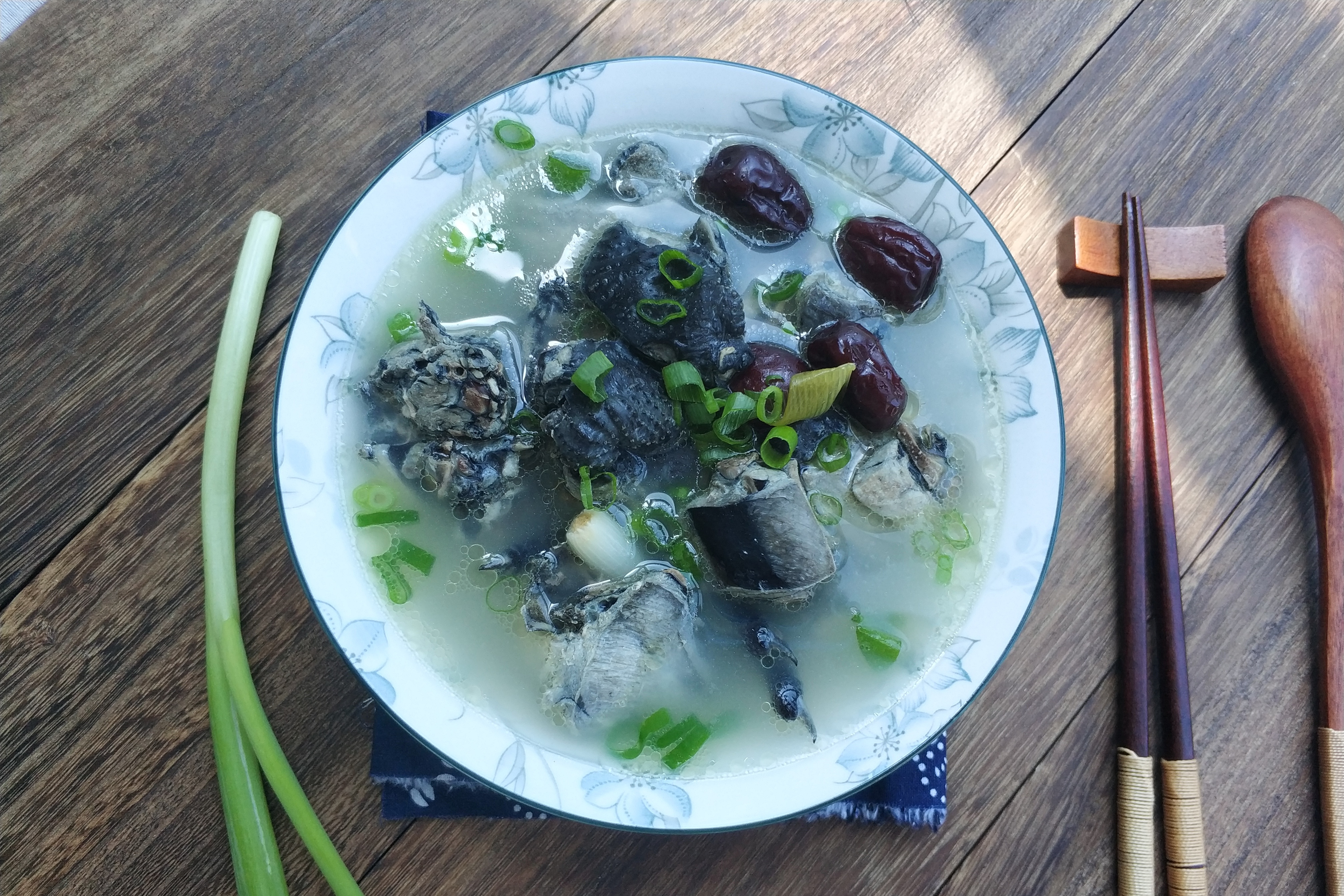 春季喝这几款养生汤滋补益气,缓解秋燥两道清补靓汤赶紧煲起来