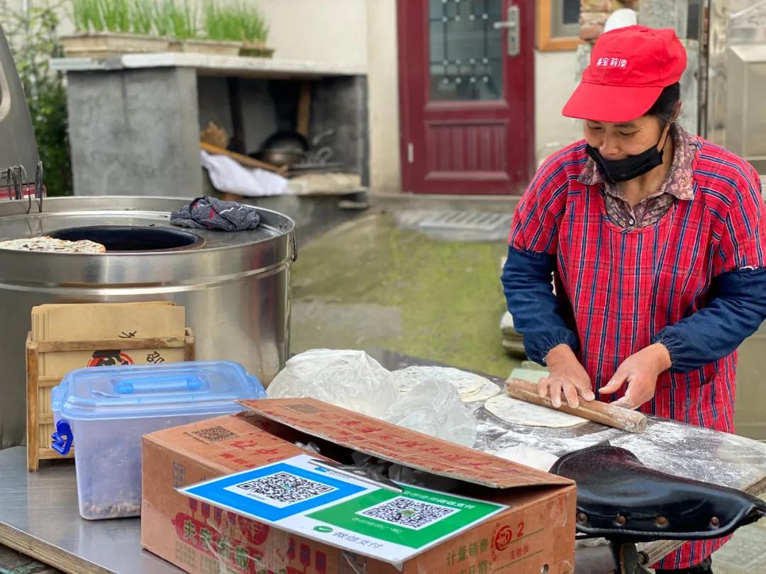 烧饼网红小摊,安徽歙县网红烧饼