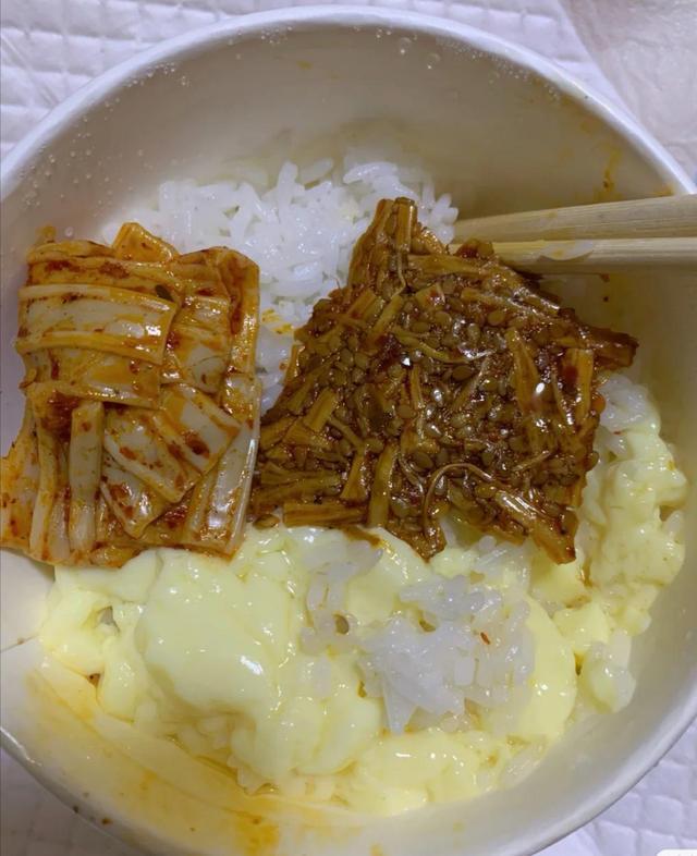 宝妈发帖吐槽家人不做饭,一网友评论受千人点赞,一个字道出实情