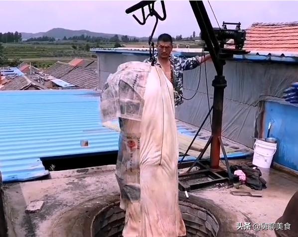 山东大哥祖传烤全猪吃,山东大哥祖传烤全猪