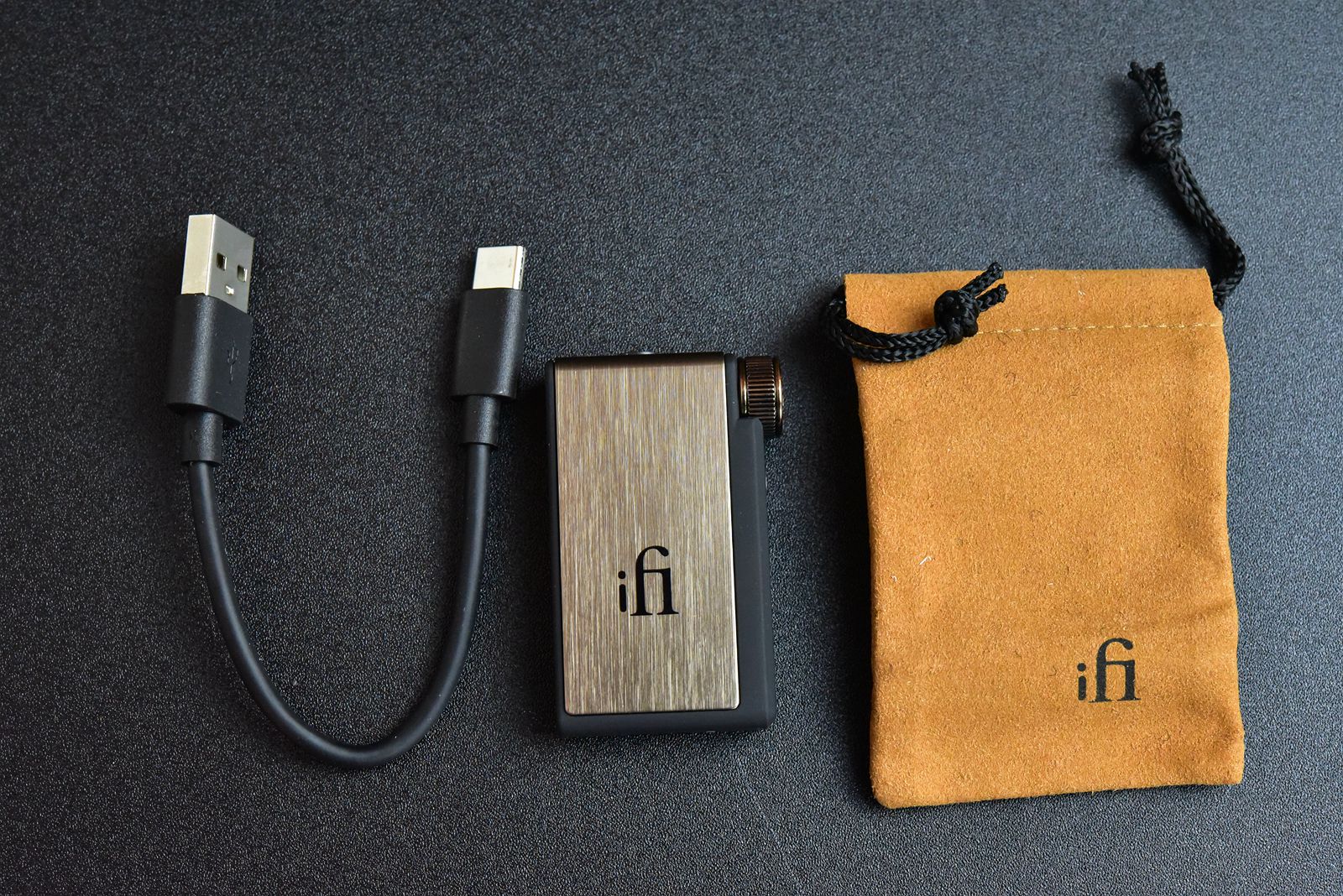 iFiGOBlu迷你蓝牙耳放评测，它有能力取代各种手机耳放线