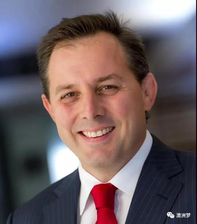 中国游客抵达日本品尝海鲜,中国吃货到国外