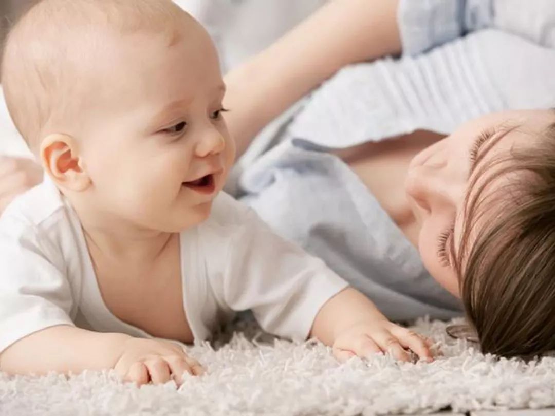 生完孩子之后，女性身体会经历两个阶段的变化，很考验女人的心态